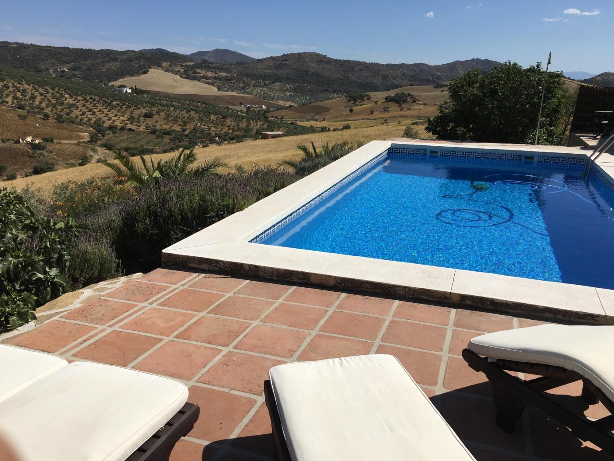 Campanas Ii Bed & Breakfast *